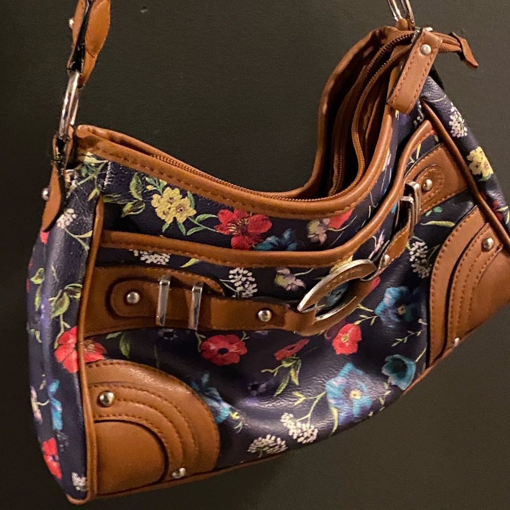 Rosetti purse